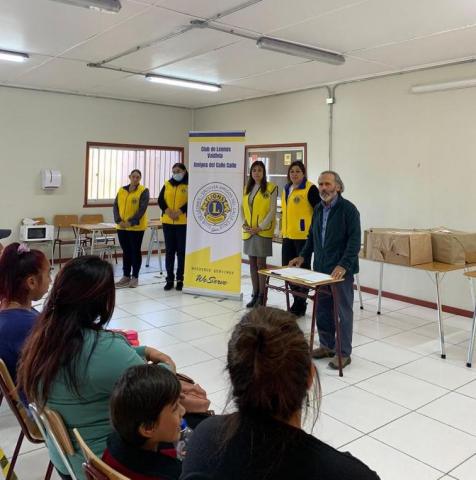 Entrega canastas solidarias